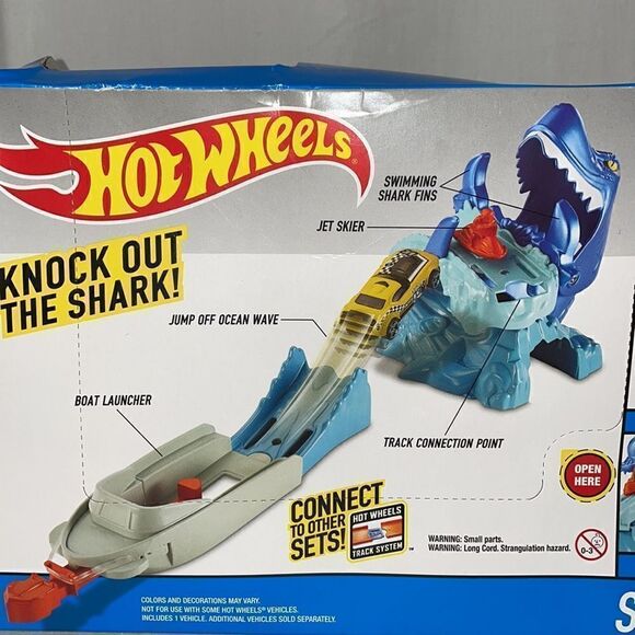 Hot wheels shark bait  - Picture 7 of 10